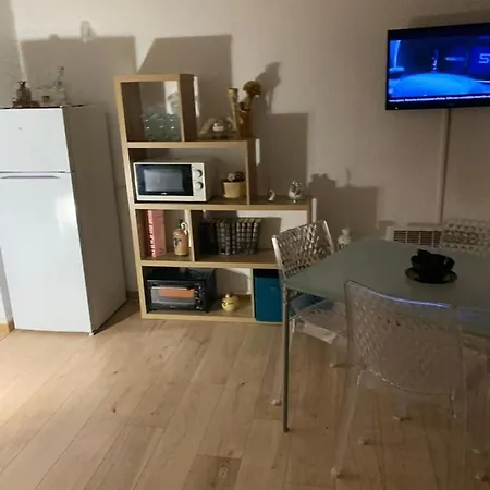 Visa Pour L'image Au Studio De La Piscine De La Mer Avec Place De Parking Prive *